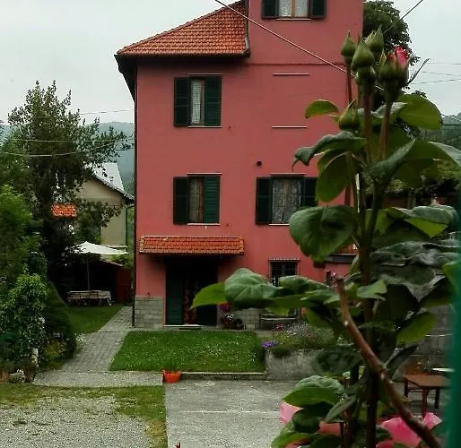 Alojamento de Acomodação e Pequeno-almoço La Torretta Torriglia